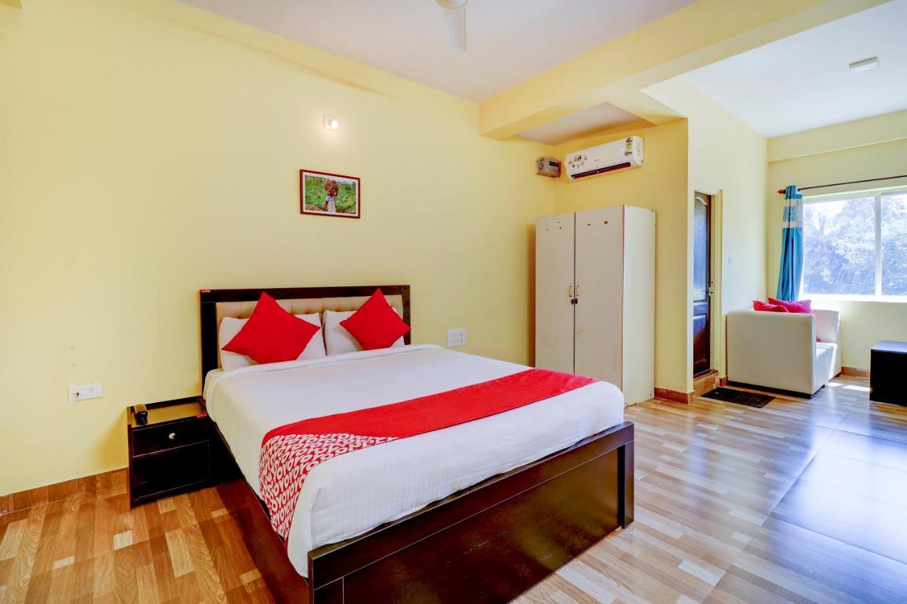 Gaurika Residency Boarding & Lodging - Padubidri Hotel Ngoại thất bức ảnh