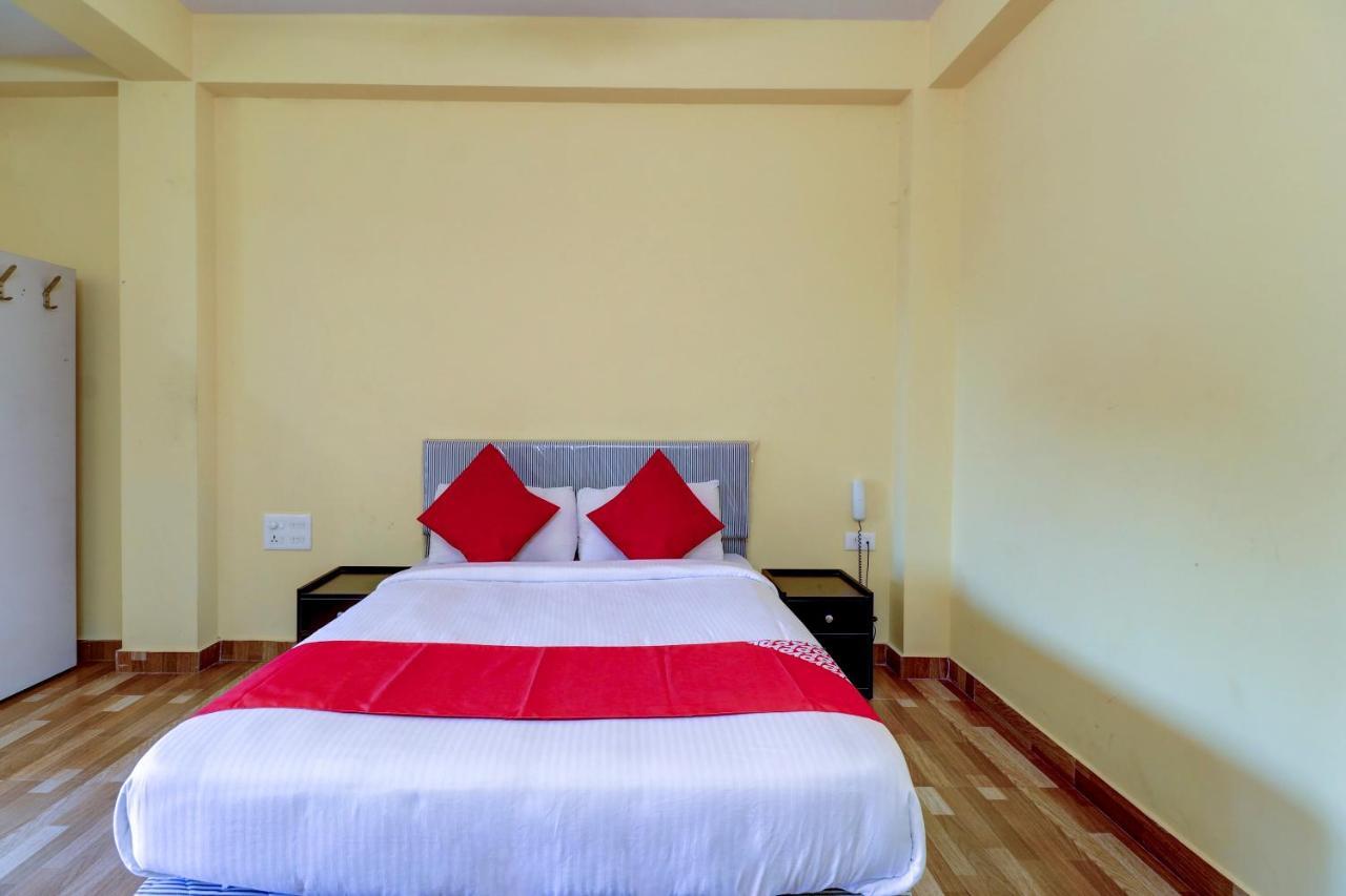 Gaurika Residency Boarding & Lodging - Padubidri Hotel Ngoại thất bức ảnh