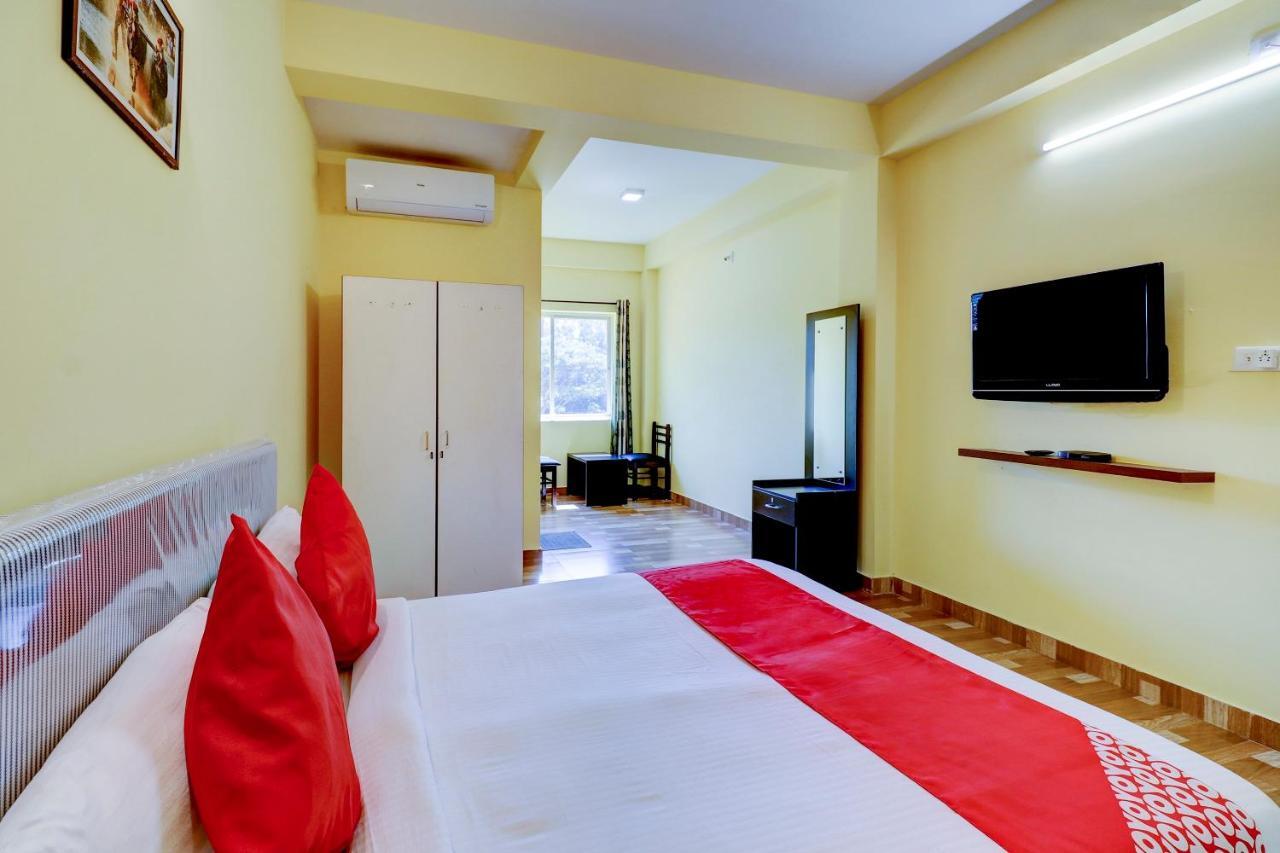 Gaurika Residency Boarding & Lodging - Padubidri Hotel Ngoại thất bức ảnh