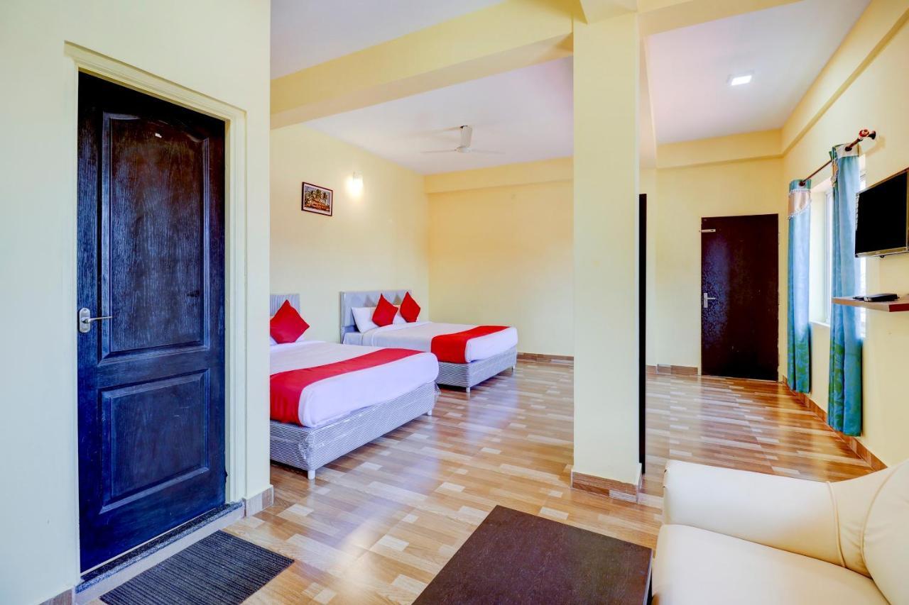 Gaurika Residency Boarding & Lodging - Padubidri Hotel Ngoại thất bức ảnh