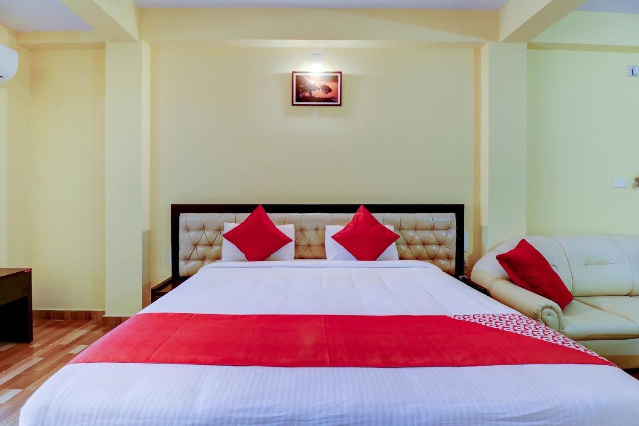 Gaurika Residency Boarding & Lodging - Padubidri Hotel Ngoại thất bức ảnh