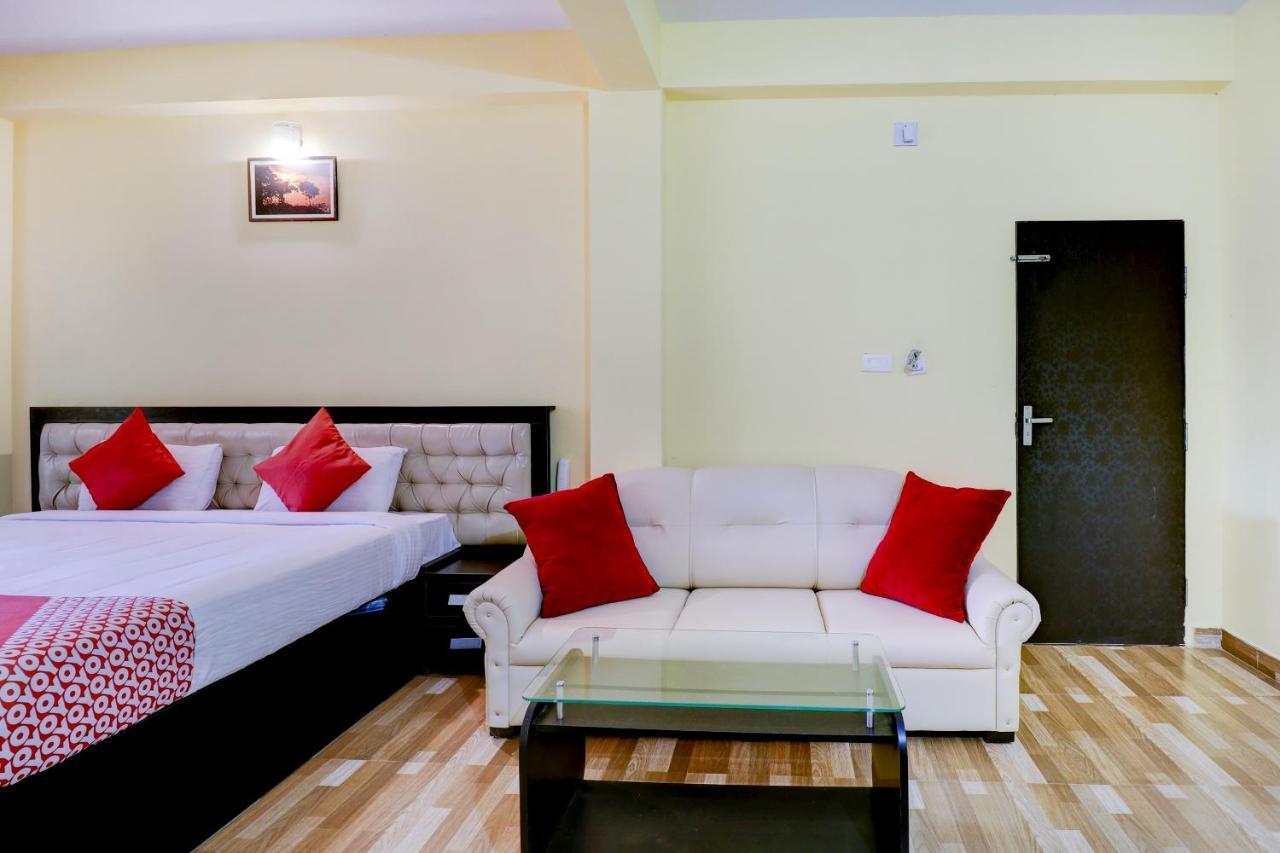 Gaurika Residency Boarding & Lodging - Padubidri Hotel Ngoại thất bức ảnh