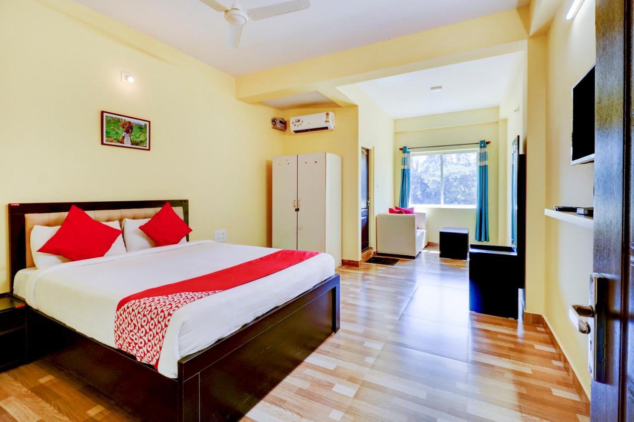 Gaurika Residency Boarding & Lodging - Padubidri Hotel Ngoại thất bức ảnh